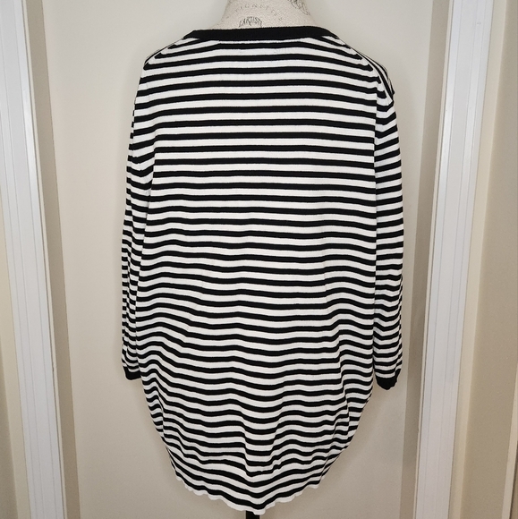 Black & White Stripe Knit Sweater Top - Picture 4 of 9